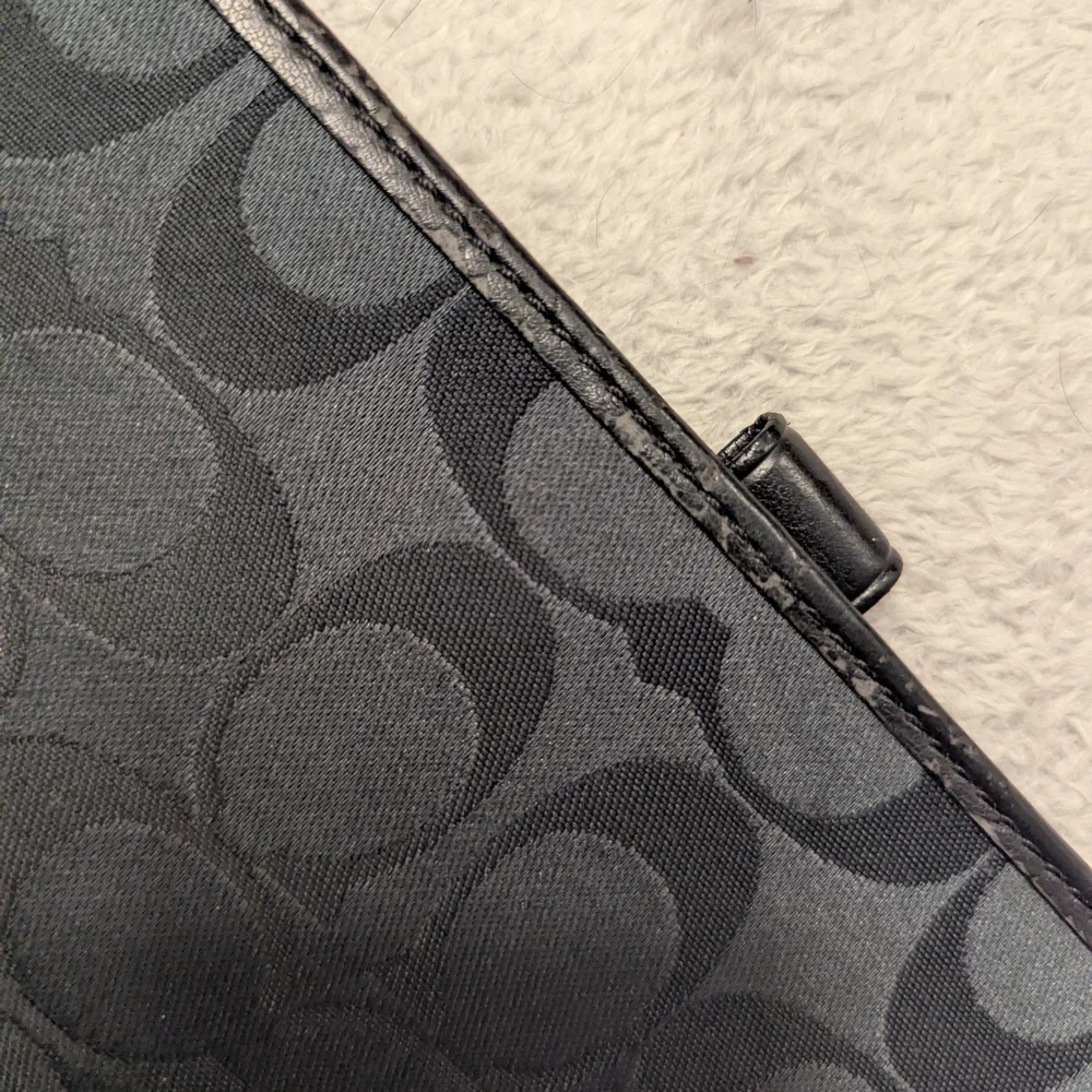 Coach Chequebook Wallet - Picture 5 of 6